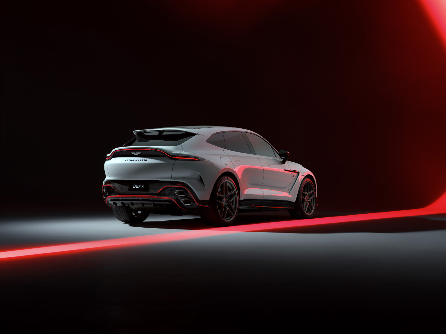 SMALL_Aston Martin DBX S_11